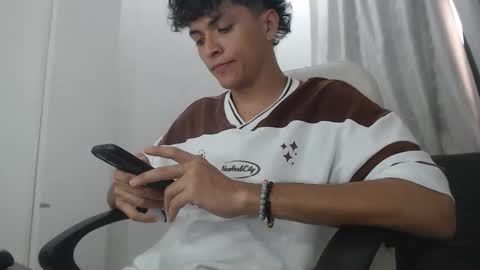 Salomon online show from January 11, 2026, 6:46 pm