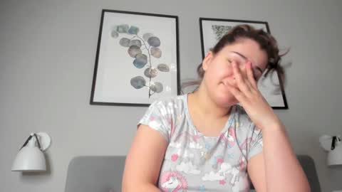 LiluCaroline online show from January 18, 2025, 6:32 pm