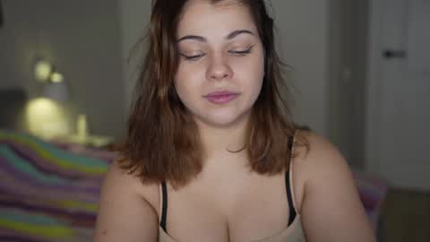 LiluCaroline online show from January 21, 2025, 6:45 pm