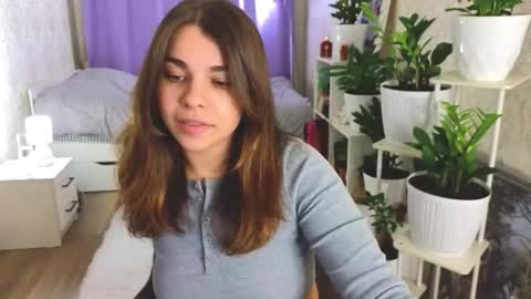 LiluCaroline online show from October 9, 2025, 4:38 pm