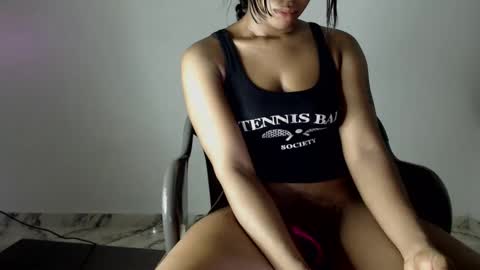 Snapshot of hot_chocoxxxx chatting on February 24, 2025, 1:31 pm sonia  mis choco online show from February 24, 2025, 1:31 pm