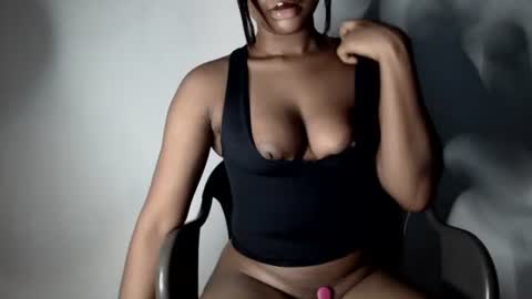 Snapshot of hot_chocoxxxx chatting on October 23, 2025, 5:51 am sonia  mis choco online show from October 23, 2025, 5:51 am