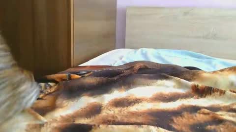 Snapshot of hot_couplee98 chatting on February 26, 2025, 9:21 am Hot Couple online show from February 26, 2025, 9:21 am