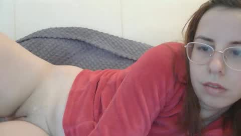 Snapshot of hot_couplee98 chatting on October 19, 2025, 10:49 am Hot Couple online show from October 19, 2025, 10:49 am