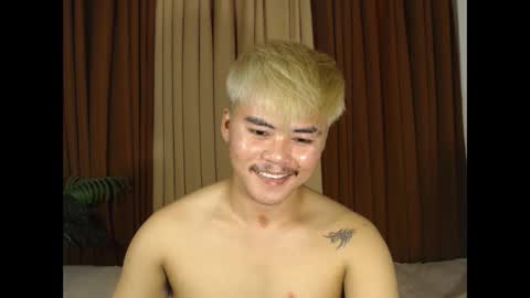 hot_emmanuel online show from April 11, 2026, 8:40 am