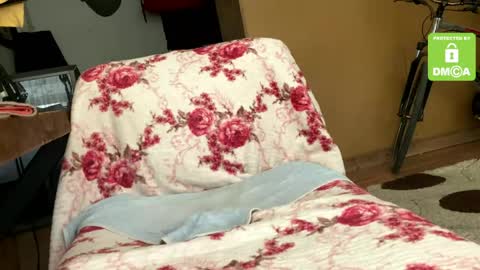 Senpai online show from April 27, 2026, 11:41 am