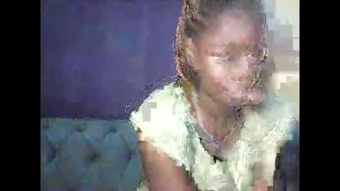 hot_latifah online show from April 13, 2026, 6:46 pm