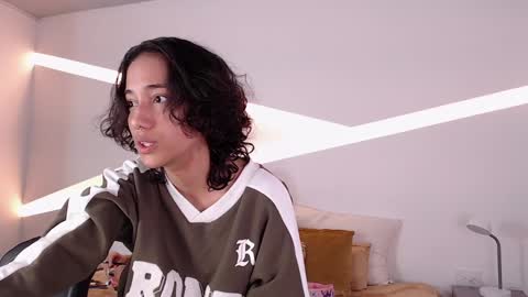 Alana online show from December 15, 2024, 9:20 pm