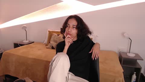 Alana online show from January 4, 2025, 10:55 pm