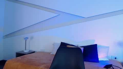 Alana online show from February 19, 2025, 9:14 pm