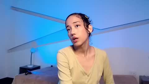 Alana online show from December 22, 2025, 9:12 pm