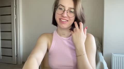 Lina online show from December 12, 2024, 1:28 pm