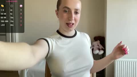 Lina online show from March 25, 2026, 8:09 am