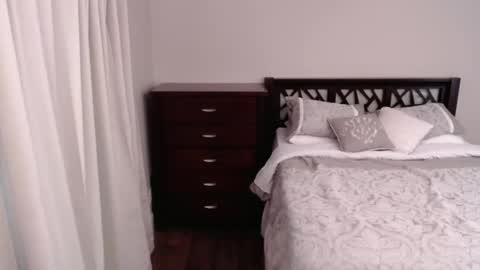 Rose Redwood online show from April 28, 2026, 10:48 pm