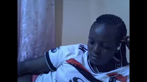 RAYLAH online show from January 17, 2026, 11:08 pm