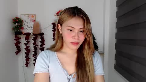 Selena online show from March 5, 2025, 6:12 pm