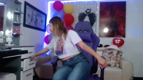 Snapshot of hot_sexy_bunny chatting on November 19, 2025, 1:11 pm hot sexy bunny online show from November 19, 2025, 1:11 pm