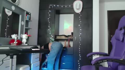 Snapshot of hot_sexy_bunny chatting on January 8, 2026, 1:24 pm hot sexy bunny online show from January 8, 2026, 1:24 pm