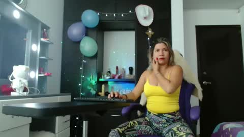 Snapshot of hot_sexy_bunny chatting on January 13, 2026, 1:05 pm hot sexy bunny online show from January 13, 2026, 1:05 pm