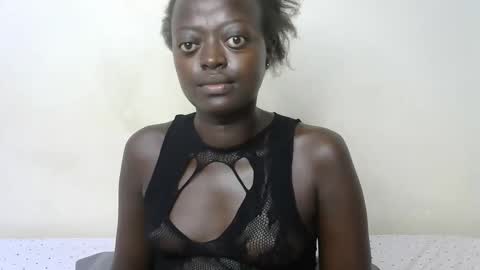 hot_tashaa online show from April 16, 2026, 9:37 pm