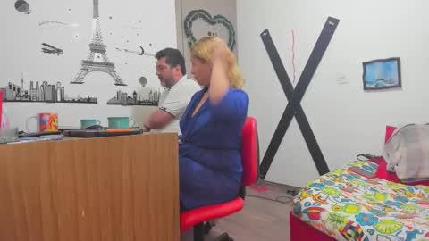 hotandfierylatinos online show from February 16, 2025, 9:59 am