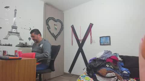 hotandfierylatinos online show from March 7, 2025, 10:02 am