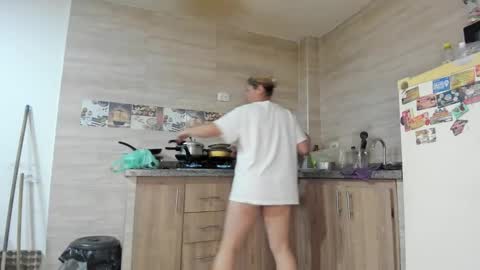 hotandfierylatinos online show from September 16, 2025, 10:49 am