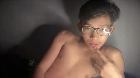 hotasian_jerome online show from February 9, 2026, 2:54 pm