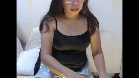 hotasianyue69 online show from January 10, 2026, 6:53 pm