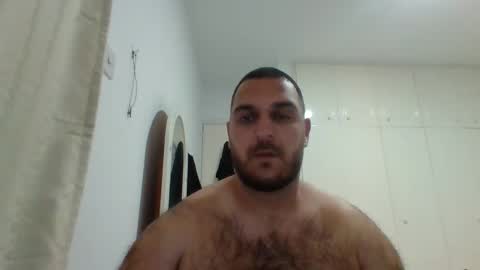 Hotbearhorny online show from January 6, 2026, 4:32 pm