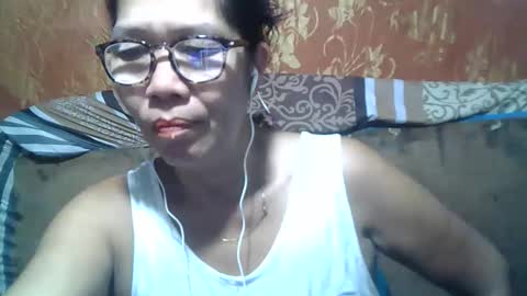 Snapshot of hotbetty_45 chatting on October 27, 2025, 6:28 am hotbetty_45 online show from October 27, 2025, 6:28 am