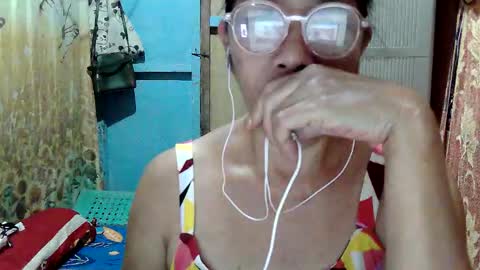 hotbetty_45 online show from April 24, 2026, 11:23 am