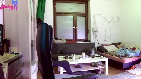 Betty Bellucci online show from January 29, 2025, 7:36 am