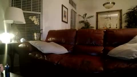 hotblondemilf1962 online show from June 7, 2026, 8:18 am