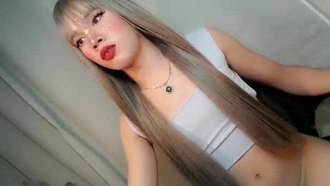 hotchescacummer online show from December 20, 2025, 7:43 pm