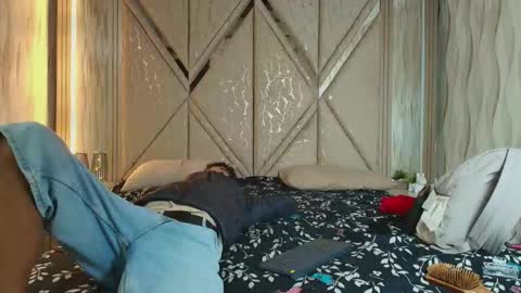 hotcouple_222 online show from February 10, 2026, 7:23 am