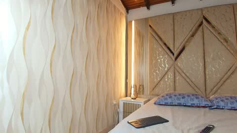 hotcouple_222 online show from April 6, 2026, 1:12 pm