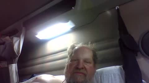 Snapshot of hotdad10 chatting on April 11, 2026, 4:33 pm hotdad10 online show from April 11, 2026, 4:33 pm