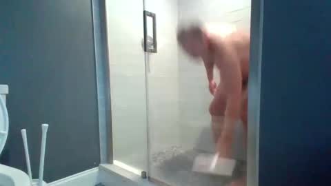 hotdog1124 online show from December 20, 2024, 2:27 pm