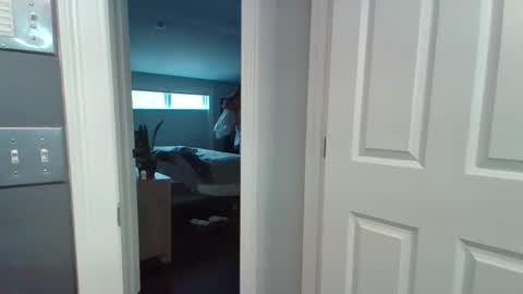 hotdog1124 online show from January 31, 2025, 3:00 pm