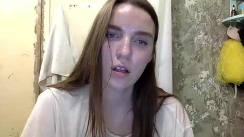Snapshot of hoteffy chatting on February 11, 2025, 9:53 am effy online show from February 11, 2025, 9:53 am