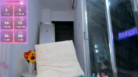 hotfallingdevil online show from October 3, 2025, 11:18 am