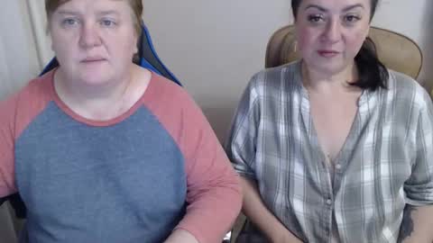 Snapshot of hotfiremommy chatting on October 25, 2025, 8:03 pm LimonkaFire online show from October 25, 2025, 8:03 pm