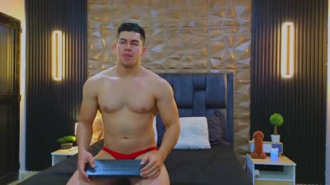 felipe  marcello online show from January 31, 2025, 8:33 pm