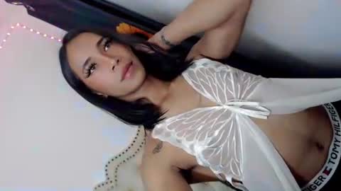 Snapshot of hotgirl_krisxx chatting on October 4, 2025, 6:22 am hotgirl_krisxx online show from October 4, 2025, 6:22 am