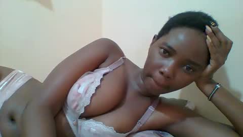 Queen online show from March 4, 2025, 12:01 pm