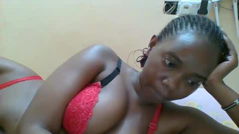 Queen online show from November 25, 2025, 7:36 pm