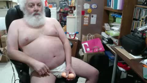 Snapshot of hotgrandpa594u chatting on February 17, 2025, 9:19 pm hotgrandpa594u online show from February 17, 2025, 9:19 pm