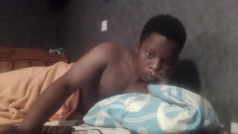 Snapshot of hotguyy001 chatting on February 22, 2025, 1:35 pm hotguyy001 online show from February 22, 2025, 1:35 pm