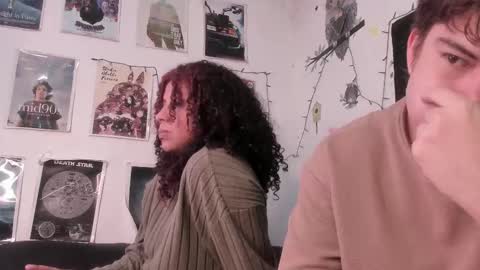 Sam and Nico online show from November 13, 2025, 4:00 am